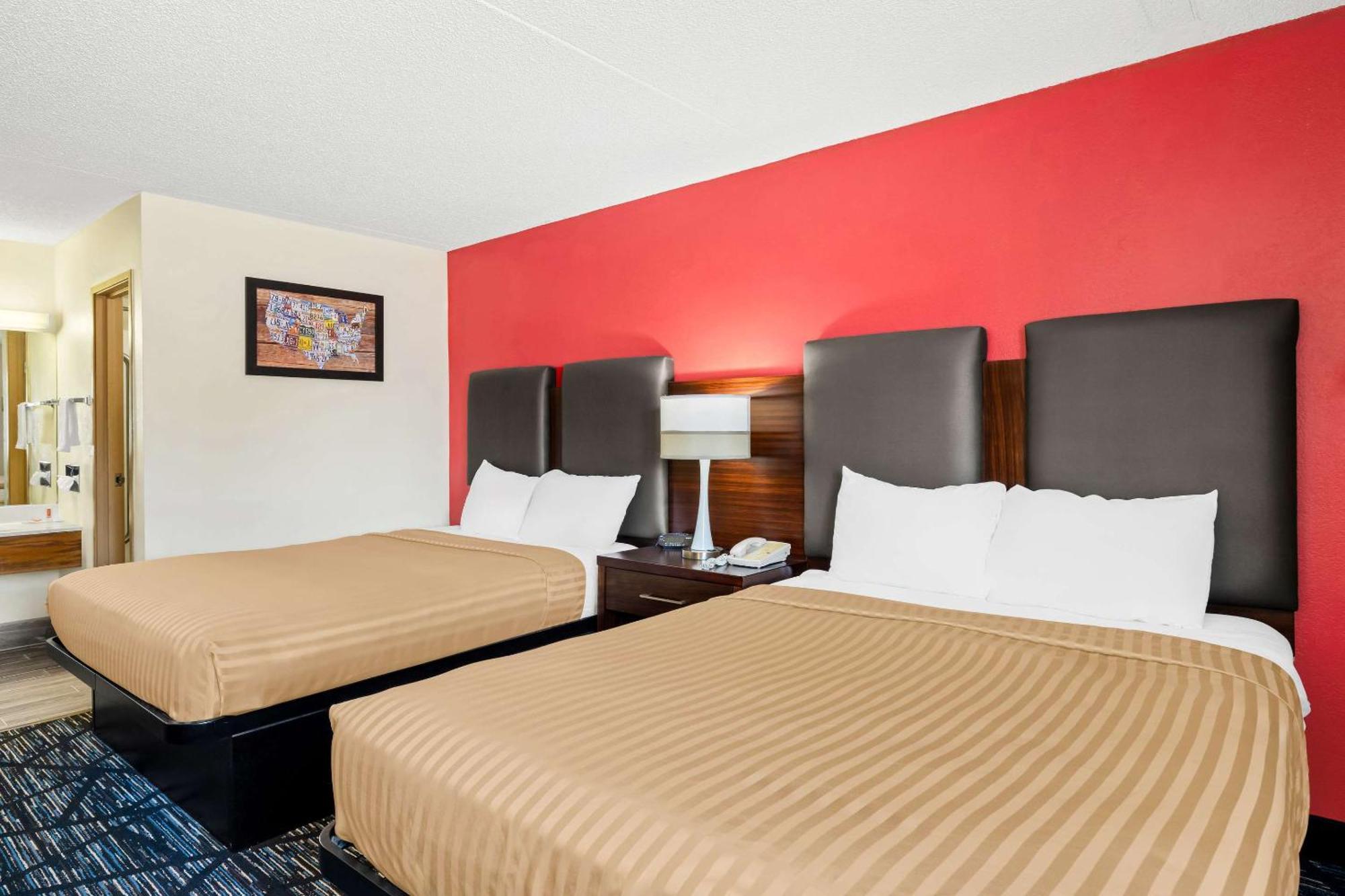 Econo Lodge Эмпория Экстерьер фото