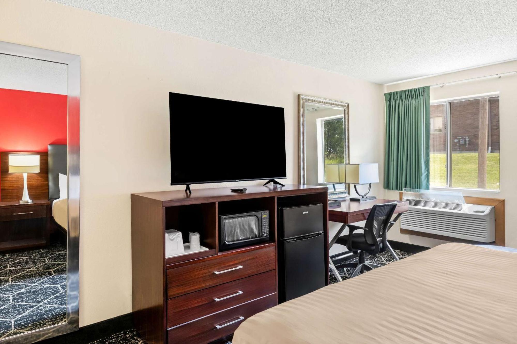 Econo Lodge Эмпория Экстерьер фото